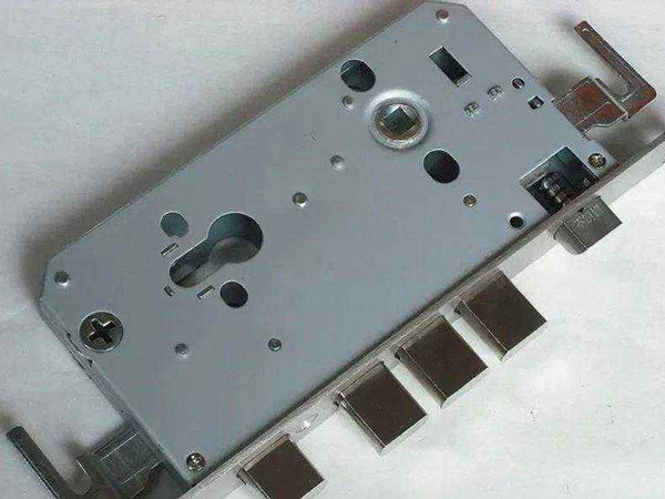 洪湖24小时上门开锁公司