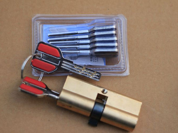 洪湖24小时上门开锁公司